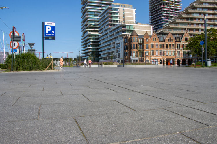 2024 Skytowers Oostende station Agora LR 85